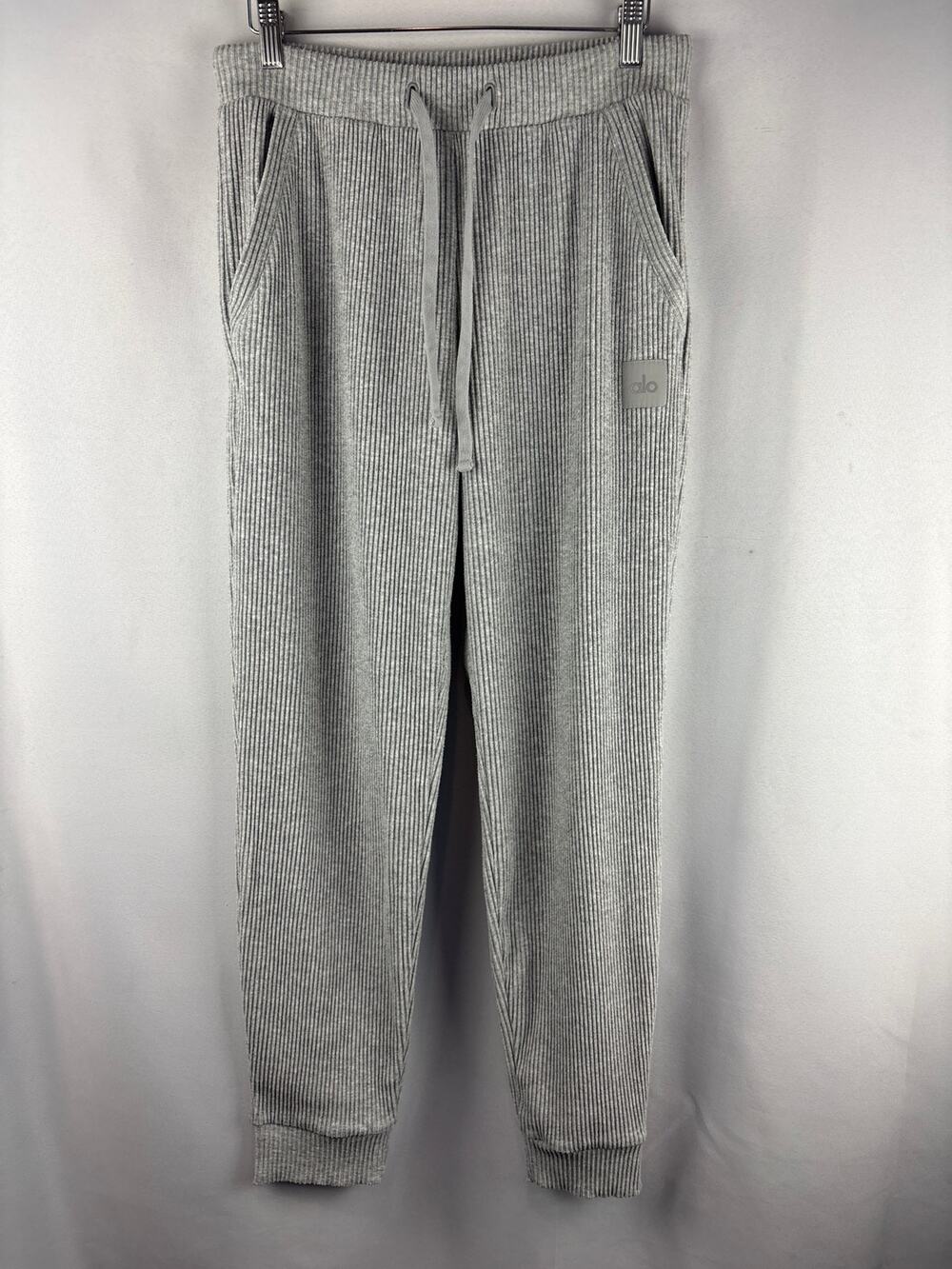 Women’s Alo Yoga Medium Light Gray Ribbed Lounge Pants